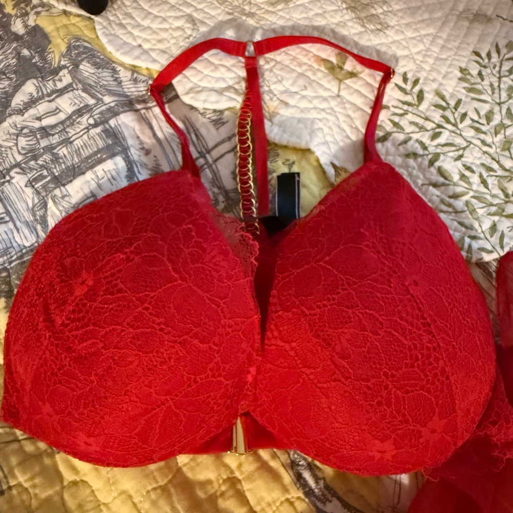 Victoria's Secret Bold Red Front Hook Lace Bombshell Gold Hardwear Bra